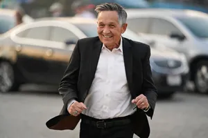 Running Dennis Kucinich Wallpaper