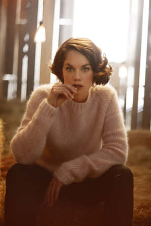 Ruth Wilson Glowing In Elegance Wallpaper