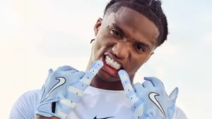 Ryan Williams Football Gloves Wallpaper