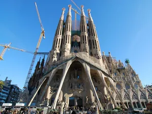 Sagrada Familia Large Entrance Wallpaper