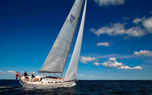 Sailing Den 42 Yacht Wallpaper