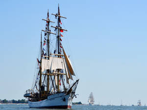 Sailing Picton Castle Ship Wallpaper