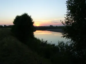 Salient View On A Lake Wallpaper