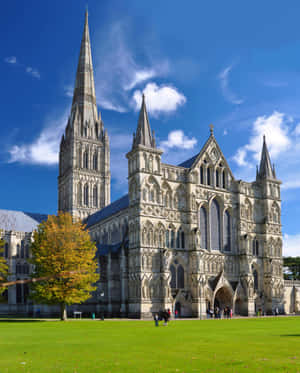 Salisbury Cathedral Exterior Sunny Day Wallpaper