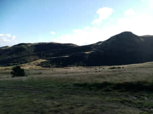 Salisbury_ Crags_ Edinburgh_ Landscape Wallpaper