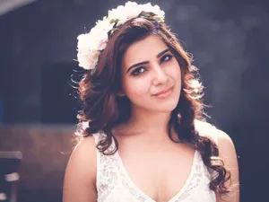 Samantha Cute Flower Crown Hd Wallpaper