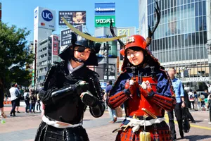Samurai_ Cosplayers_in_ Tokyo Wallpaper