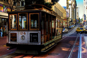 San Francisco Iconic Cable Car Wallpaper