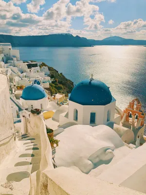 Santorini_ Blue_ Domes_ Sunshine Wallpaper