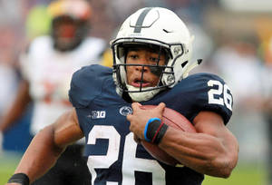 Saquon Barkley Black Uniform Play Wallpaper