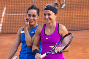 Sara Errani With Martina Trevisan Wallpaper