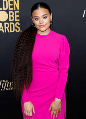 Sarah Jeffery Golden Globe Awards Pink Dress Wallpaper