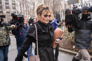 Sarah Palin In An All-black Outfit Wallpaper