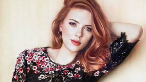 Scarlett Johansson Looking Stunning In Spring Look Wallpaper