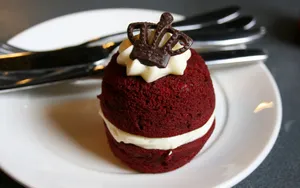 Scrumptious Red Velvet Cake With Cream Cheese Frosting Wallpaper