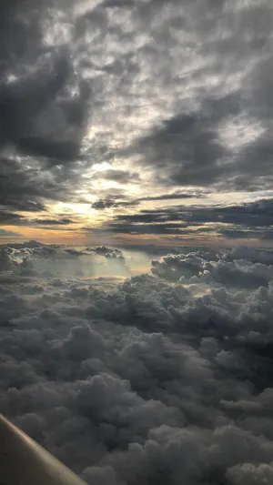 Sea Of Clouds Aesthetic Iphone 11 Wallpaper