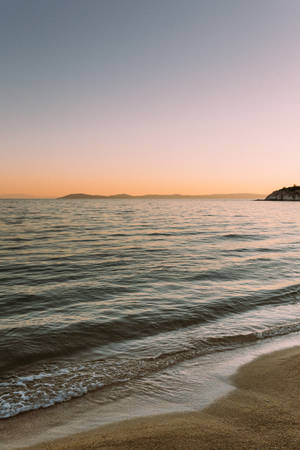 Seashore Horizon In Greece Wallpaper