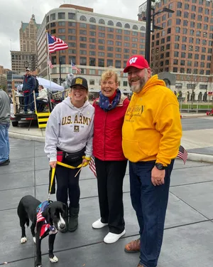 Senator Tammy Baldwin Meeting With Constituents Wallpaper