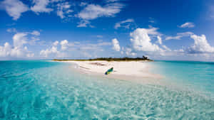 Serene Bahamas Beach Paradise Wallpaper