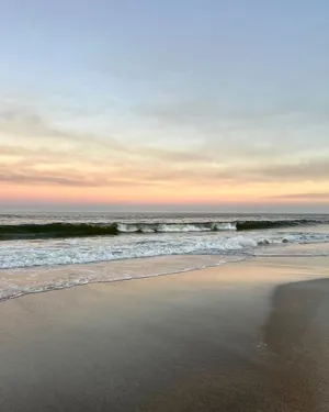 Serene Beach Sunset Wallpaper