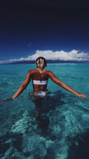 Serene Beachside Bliss Wallpaper