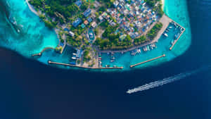 Serene Maldivian Island Paradise Wallpaper
