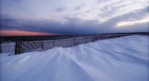 Serene Winter Beach Escape Wallpaper