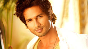 Shahid Kapoor Captivating Shot Wallpaper