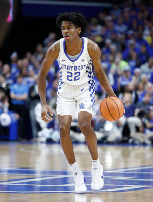 Shai Gilgeous Alexander Dribble Ball Ipfw Mastodons Wallpaper