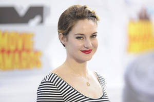 Shailene Woodley 2015 Mtv Movie Awards Wallpaper