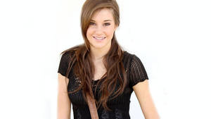 Shailene Woodley In White Background Wallpaper