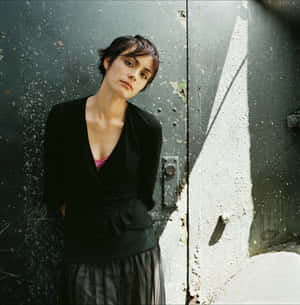 Shannyn Sossamon Elegant Portrait Wallpaper