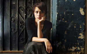 Shannyn Sossamon Stunning Portrait Wallpaper