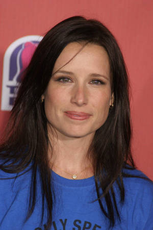 Shawnee Smith Blue Top Wallpaper