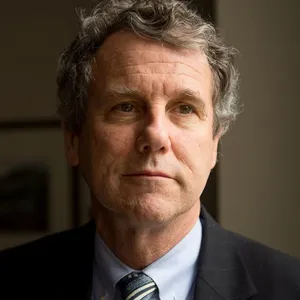 Sherrod Brown Casual Portrait Wallpaper
