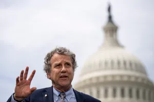 Sherrod Brown Speech Before The Capitol Wallpaper