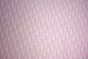 Shine Like A Diamond With The Beautiful Pink Diamond Of Dior. Wallpaper