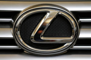 Shiny Silver Lexus Logo Wallpaper