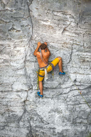 Shirtless Arduous Free Climbing Wallpaper