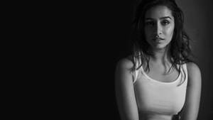 Shraddha Kapoor Dark Grayscale Wallpaper