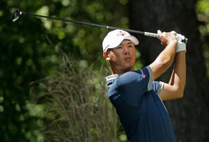 Si Woo Kim Focused Playing Wallpaper