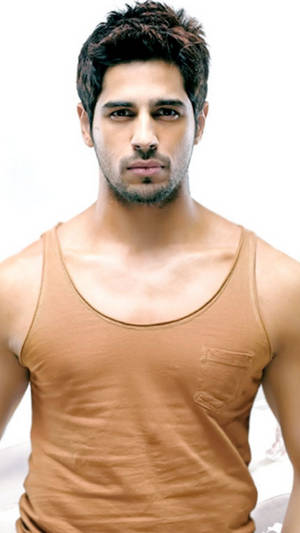 Sidharth Malhotra Brown Undershirt Wallpaper