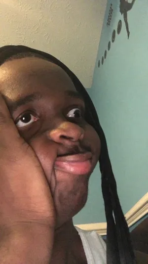 Silly Face Funny Discord Pfp Wallpaper