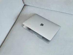 Silver Macbook Pro Wallpaper