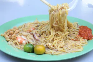Singaporean Delight - Authentic Hokkien Mee Wallpaper