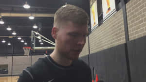 Skip Dribble Davis Bertans Wallpaper