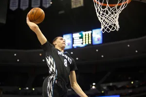 Slam Dunk Master Zach Lavine Wallpaper