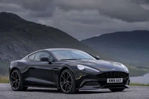 Sleek And Luxurious Aston Martin Vanquish Wallpaper