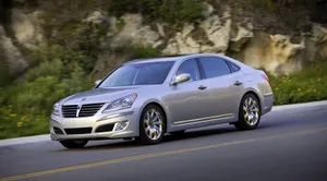 Sleek And Luxurious Hyundai Equus Wallpaper