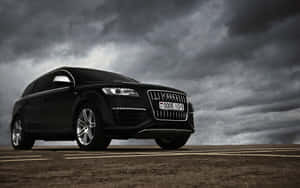 Sleek And Modern Audi Q7 Suv Wallpaper